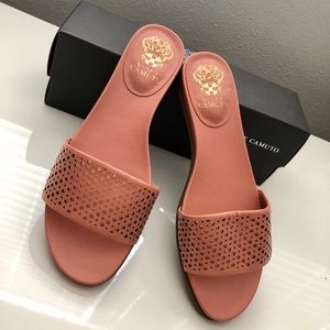 Vince Camuto Slides Size 8
